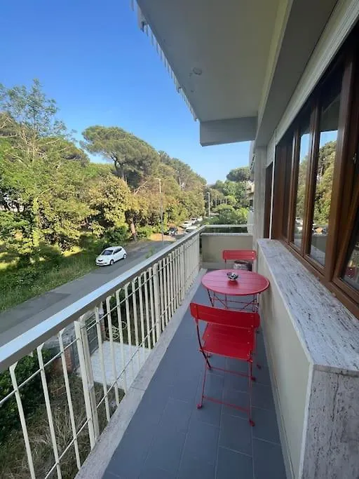 Comfort A Due Passi Dal Mare Viareggio 0*,
