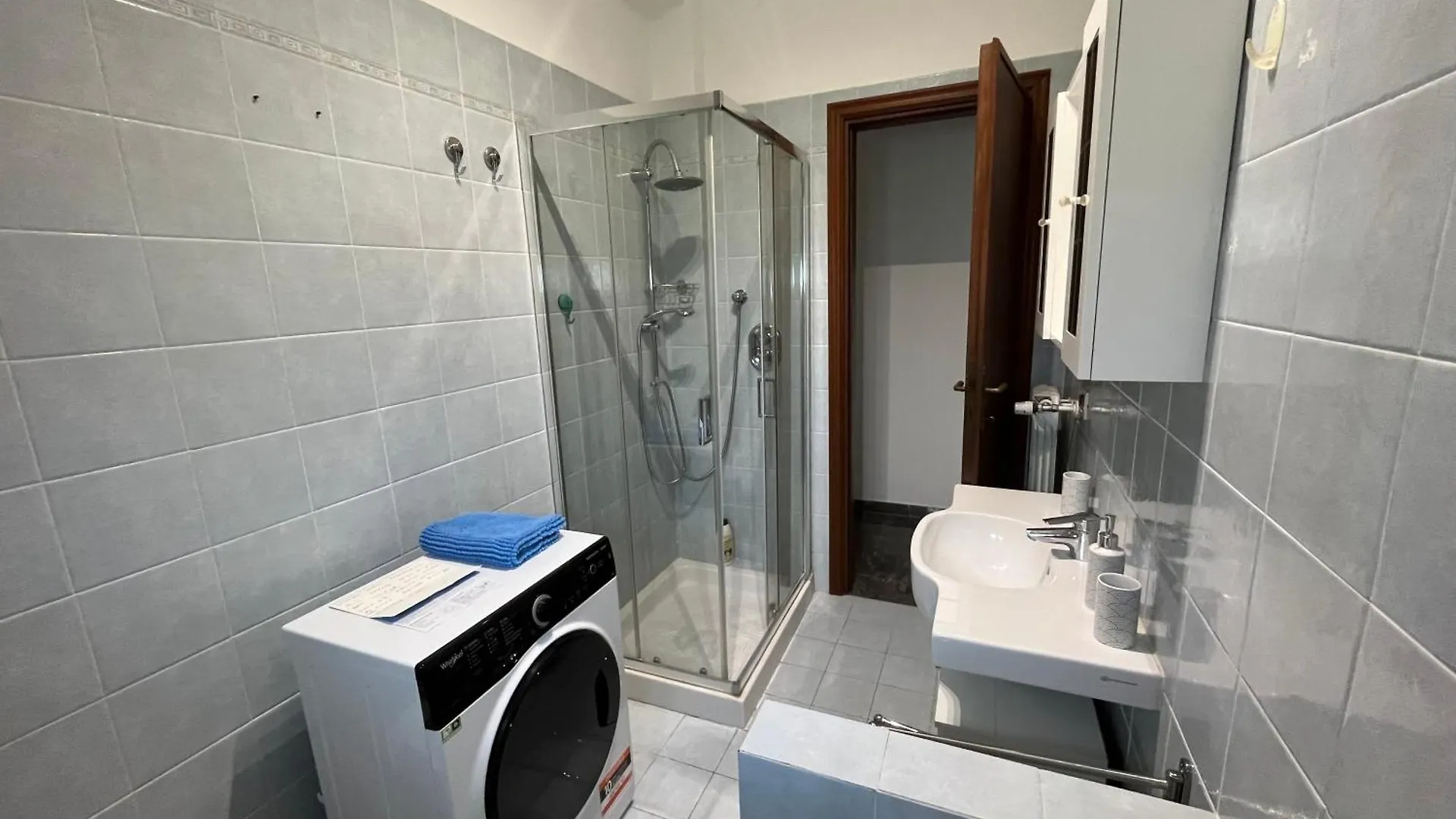 Comfort A Due Passi Dal Mare Viareggio Italien